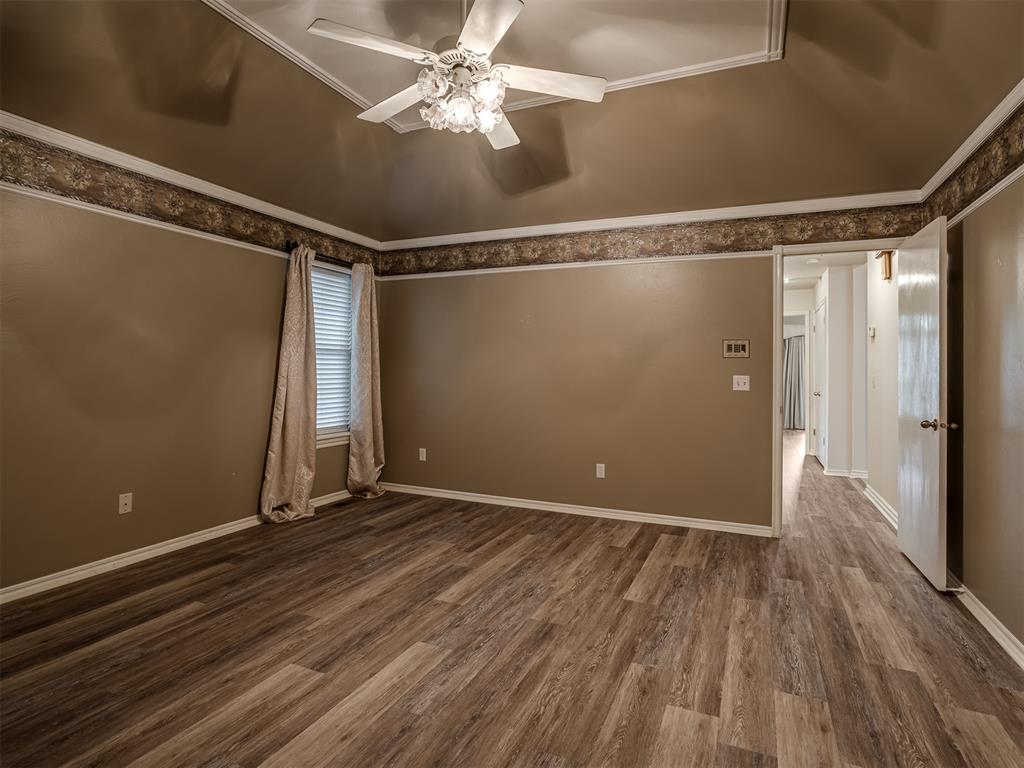 709 N Creek Drive Property Photo 14