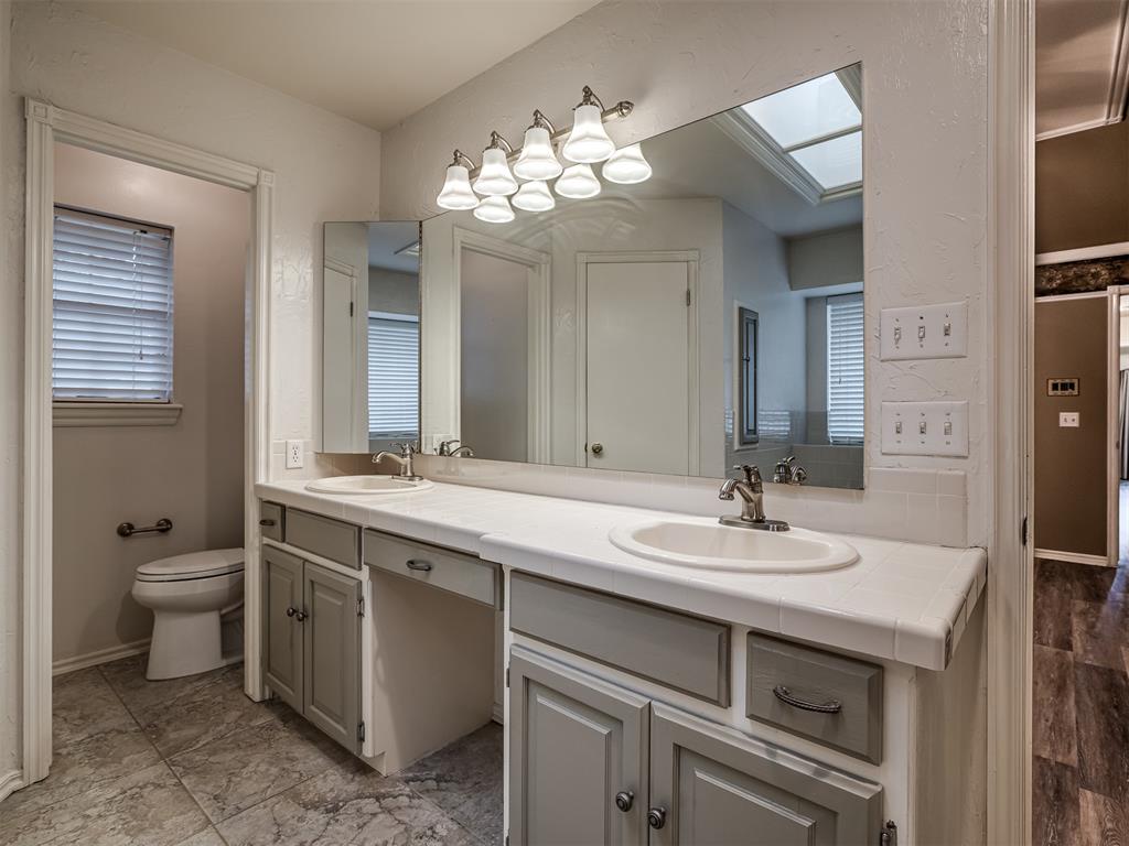 709 N Creek Drive Property Photo 16
