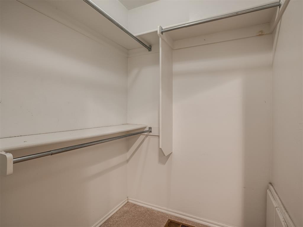 709 N Creek Drive Property Photo 19