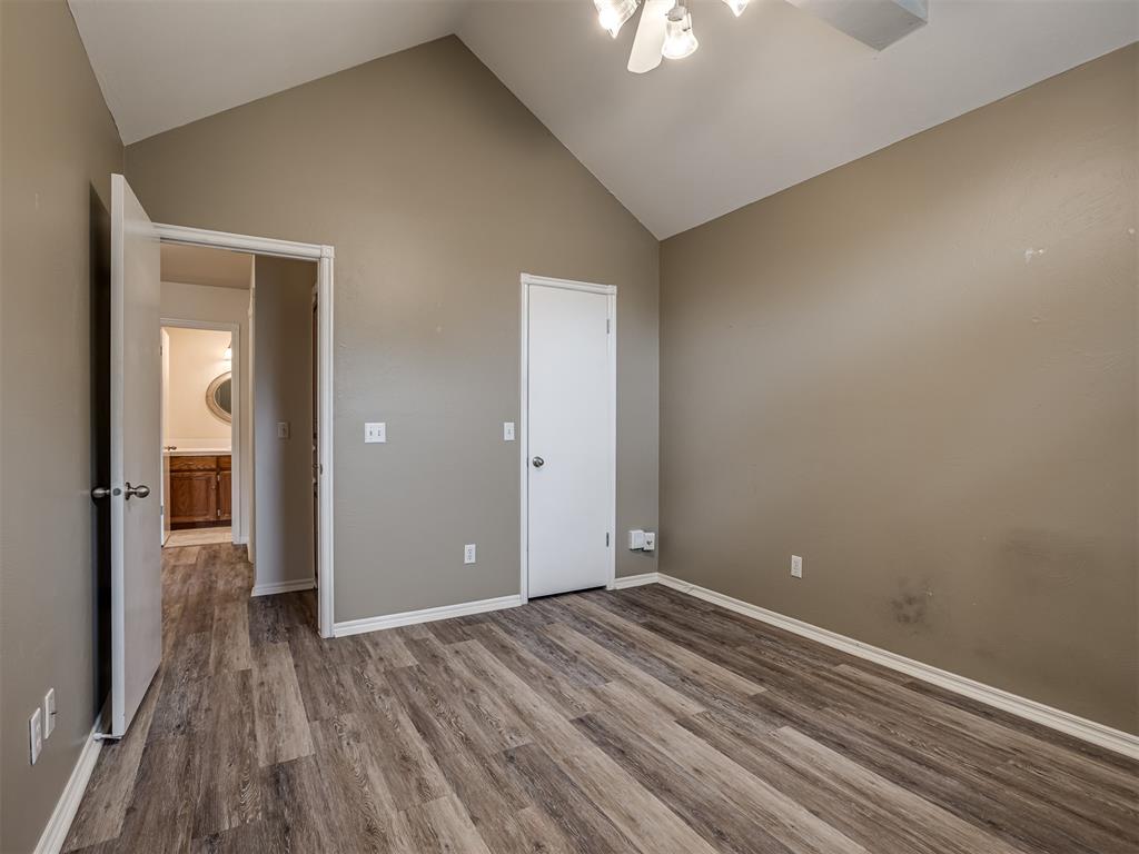 709 N Creek Drive Property Photo 23