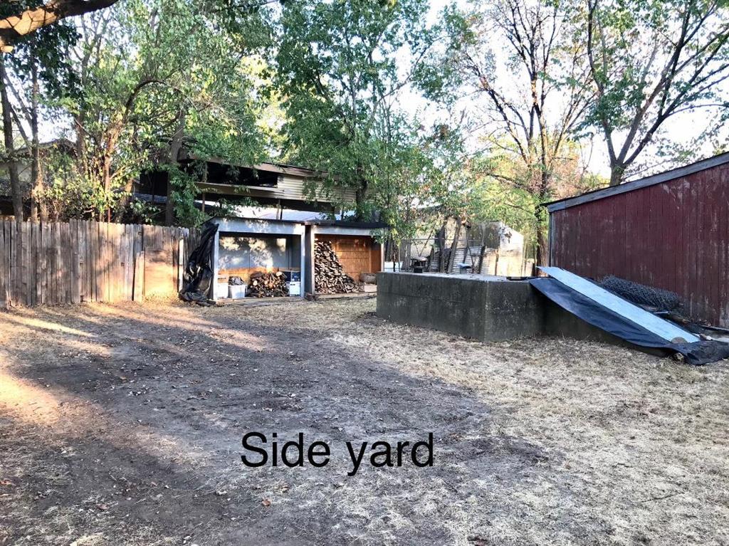 411 E Hickory Street Property Photo 4