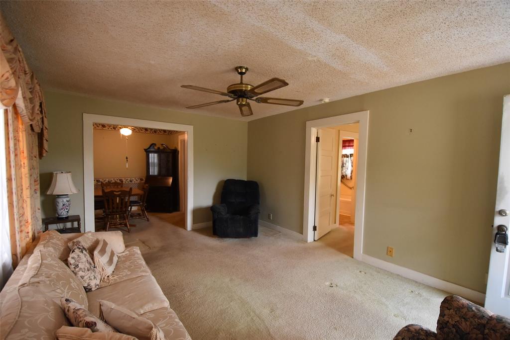 2020 N Union Avenue Property Photo 5
