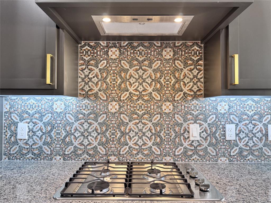 16020 Navarra Way Property Photo 13