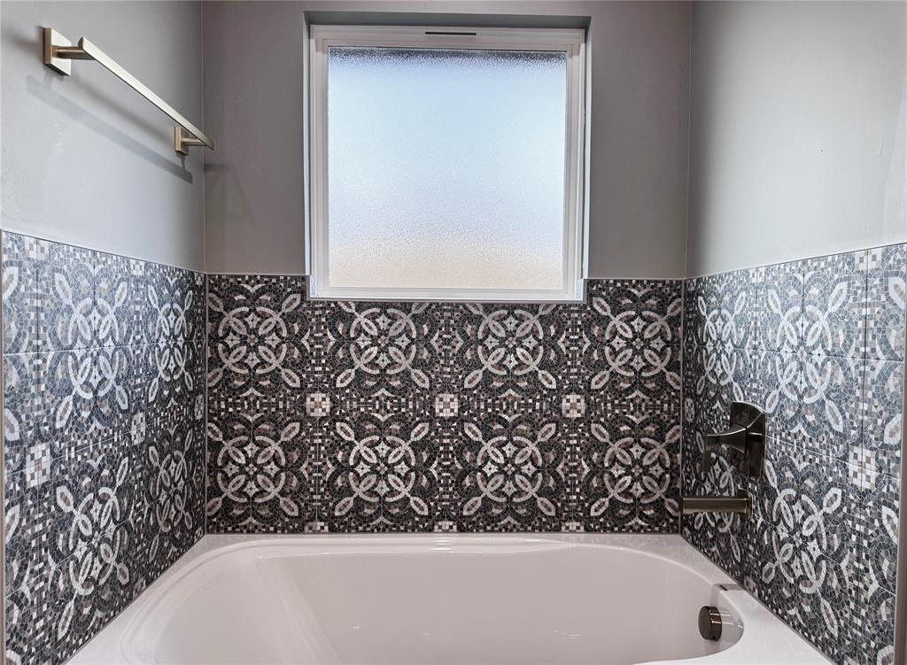 16020 Navarra Way Property Photo 20