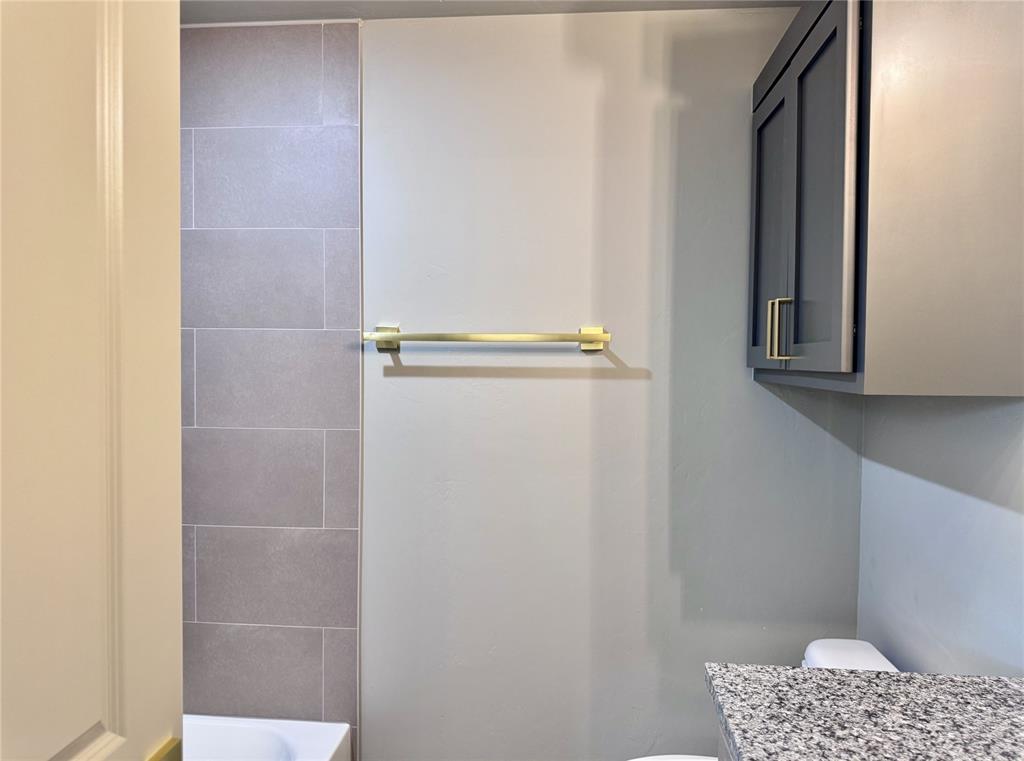 16020 Navarra Way Property Photo 30