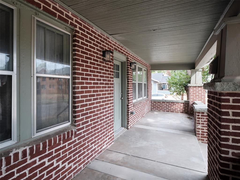 2623 N Walker Avenue Property Photo 3
