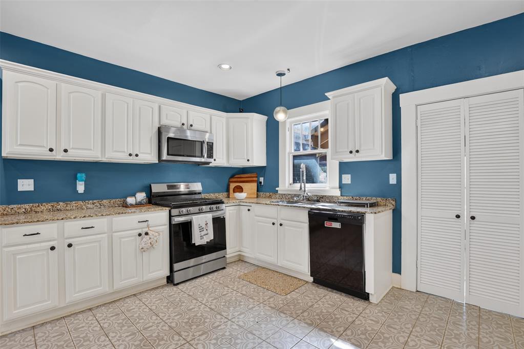 1216 Nw 39th Street Property Photo 13