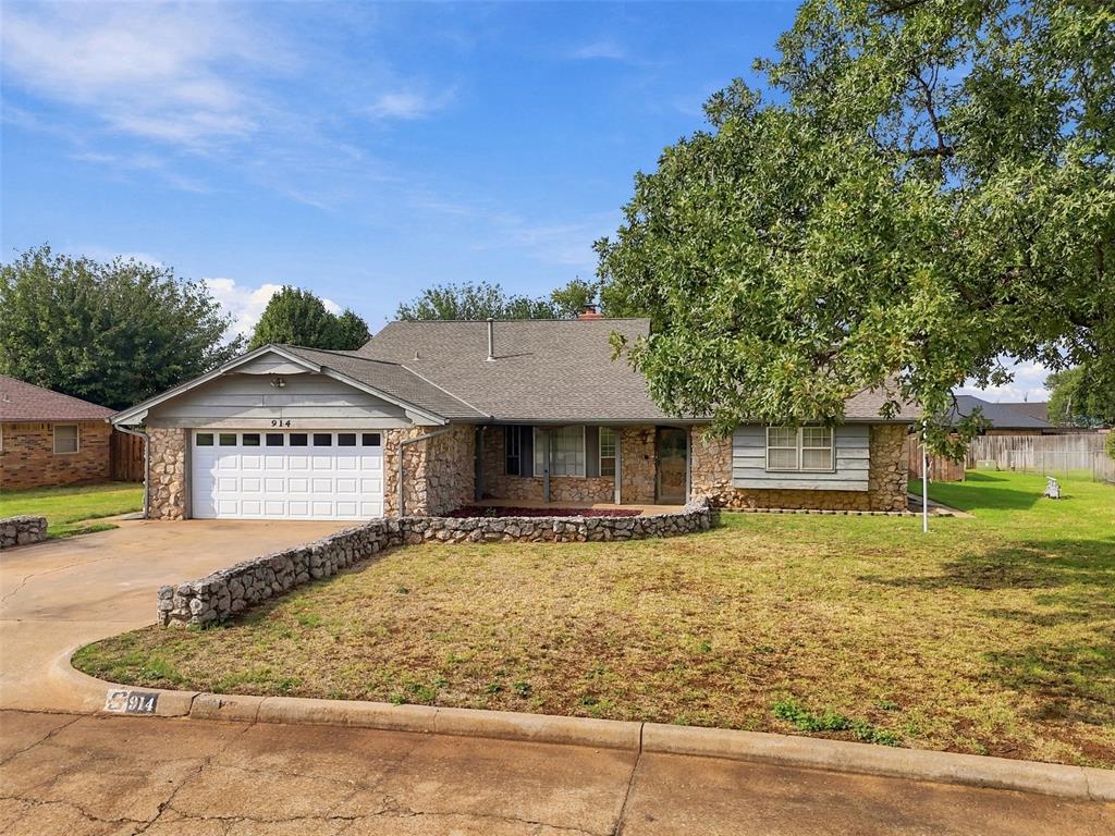 914 W Fay Avenue Property Photo 2
