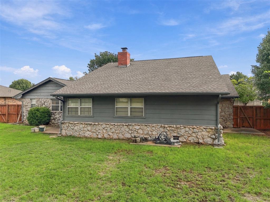 914 W Fay Avenue Property Photo 7