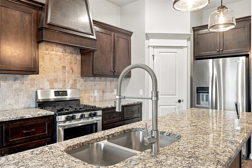 1913 Wye Street Property Photo 11