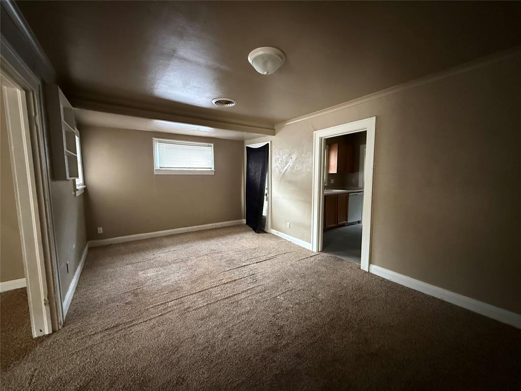 1007 N Bdwy Avenue Property Photo 4