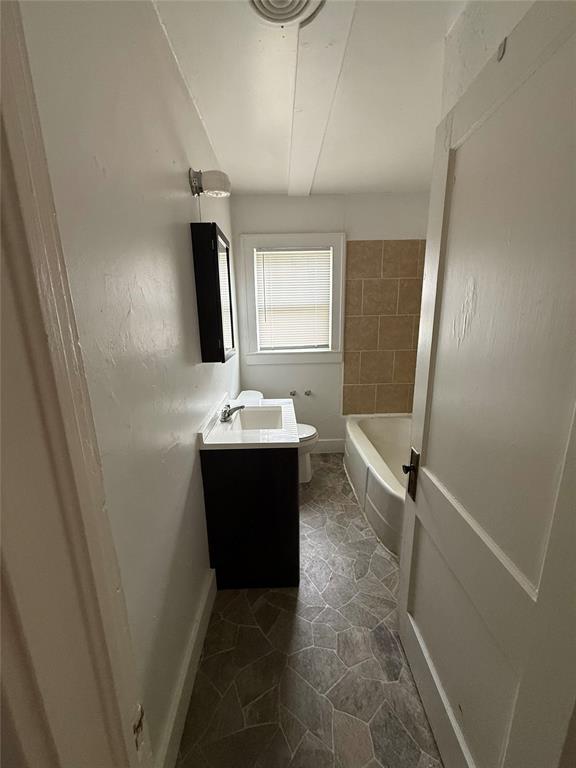 1007 N Bdwy Avenue Property Photo 8