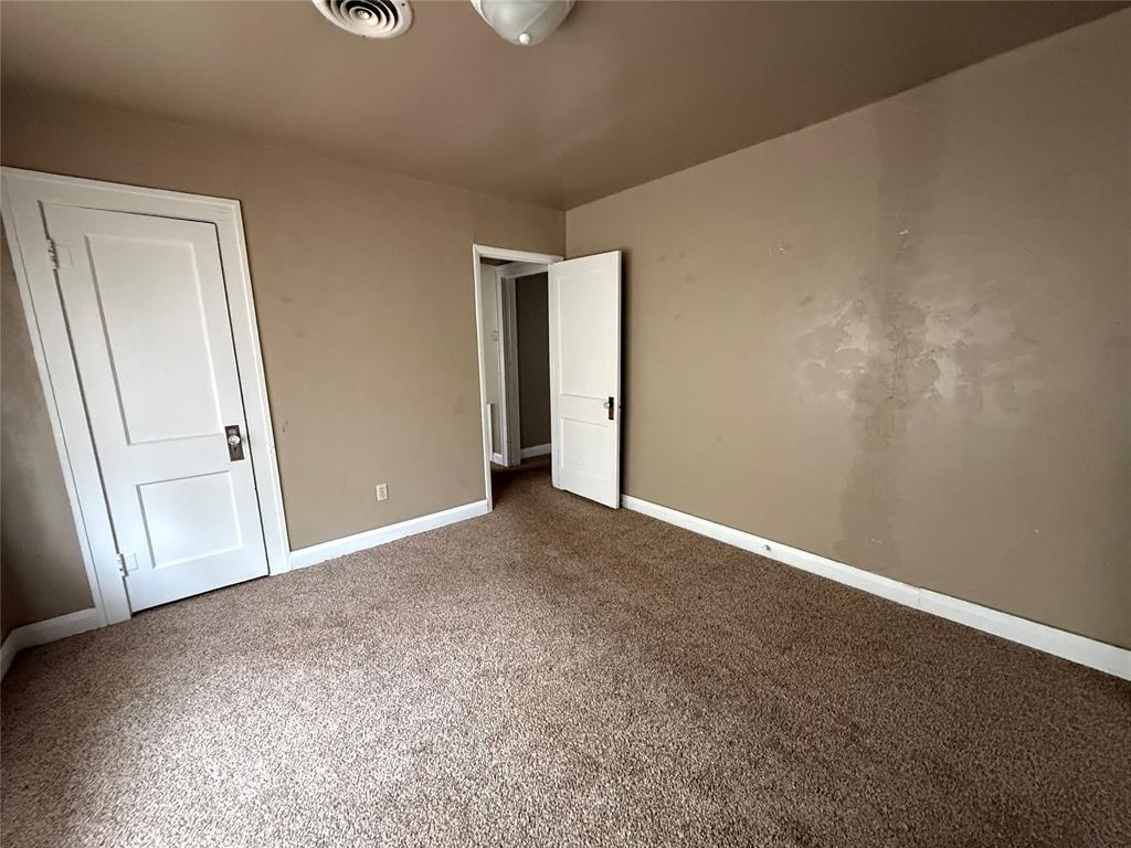 1007 N Bdwy Avenue Property Photo 11