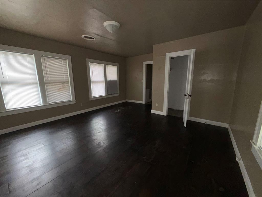1007 N Bdwy Avenue Property Photo 15
