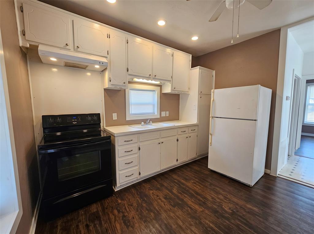 907 Se B Street Property Photo 2