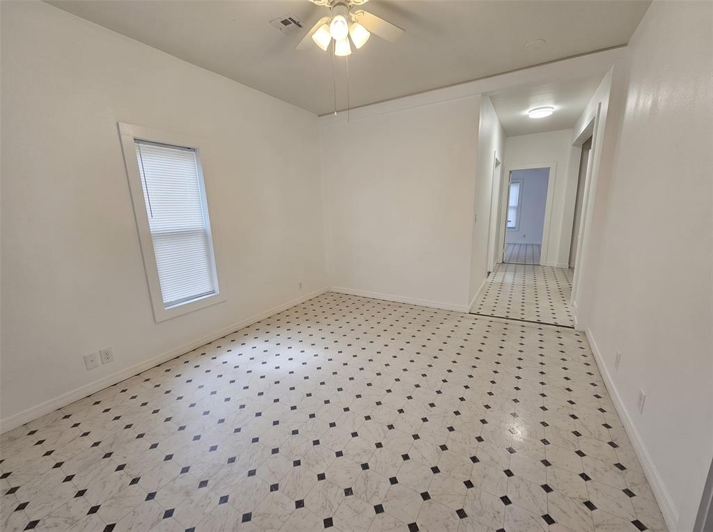 907 Se B Street Property Photo 5