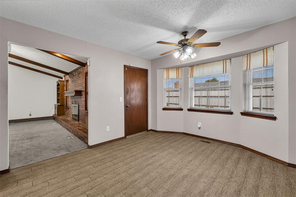2437 Sw 93rd Street Property Photo 9