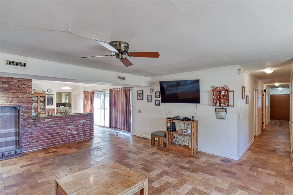 1628 W Carolina Avenue Property Photo 17