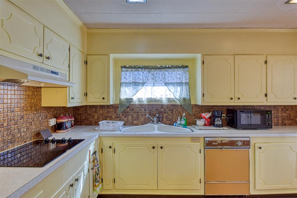 1628 W Carolina Avenue Property Photo 19