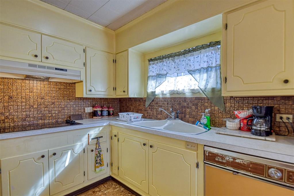 1628 W Carolina Avenue Property Photo 20