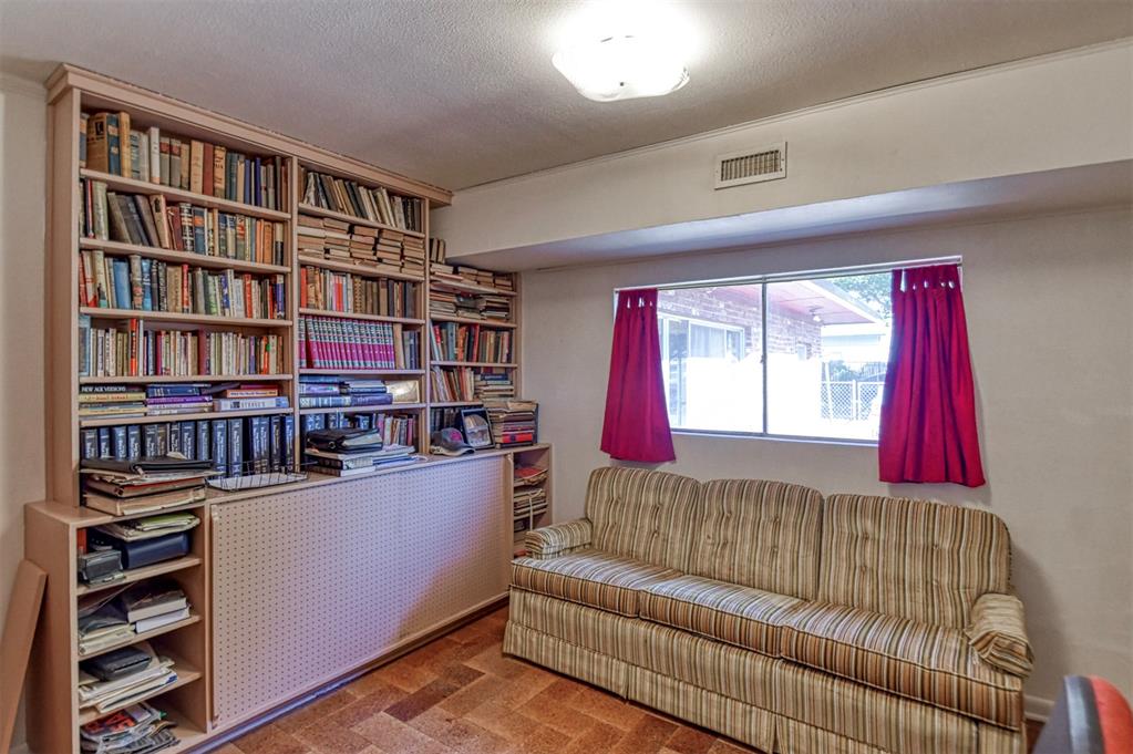 1628 W Carolina Avenue Property Photo 28