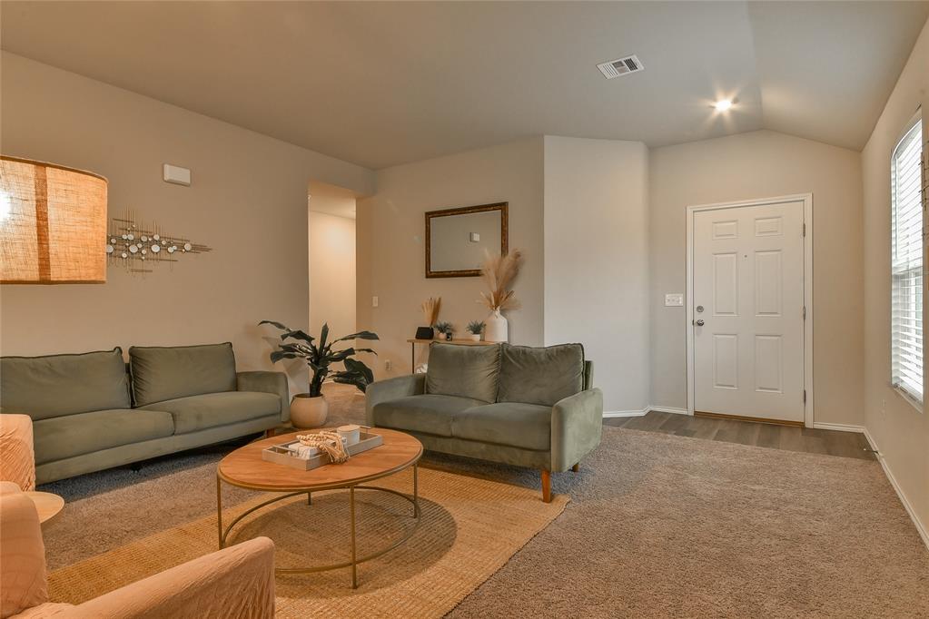 1316 Chuck Wagon Drive Property Photo 6