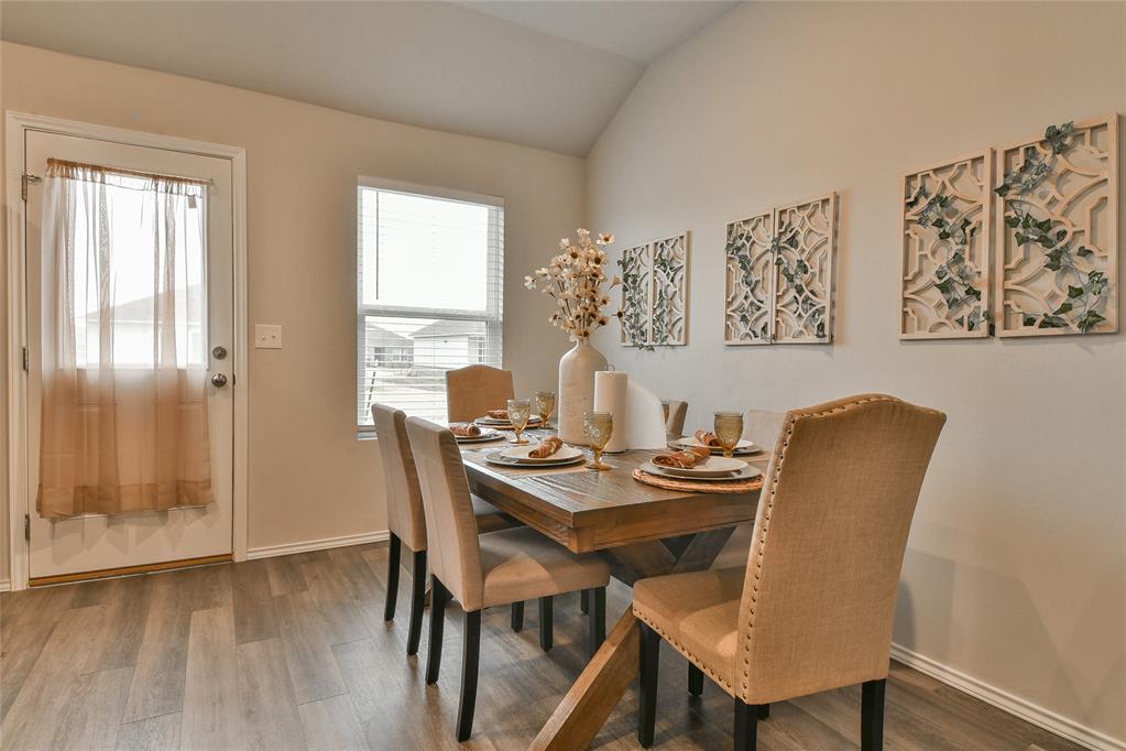 1316 Chuck Wagon Drive Property Photo 8