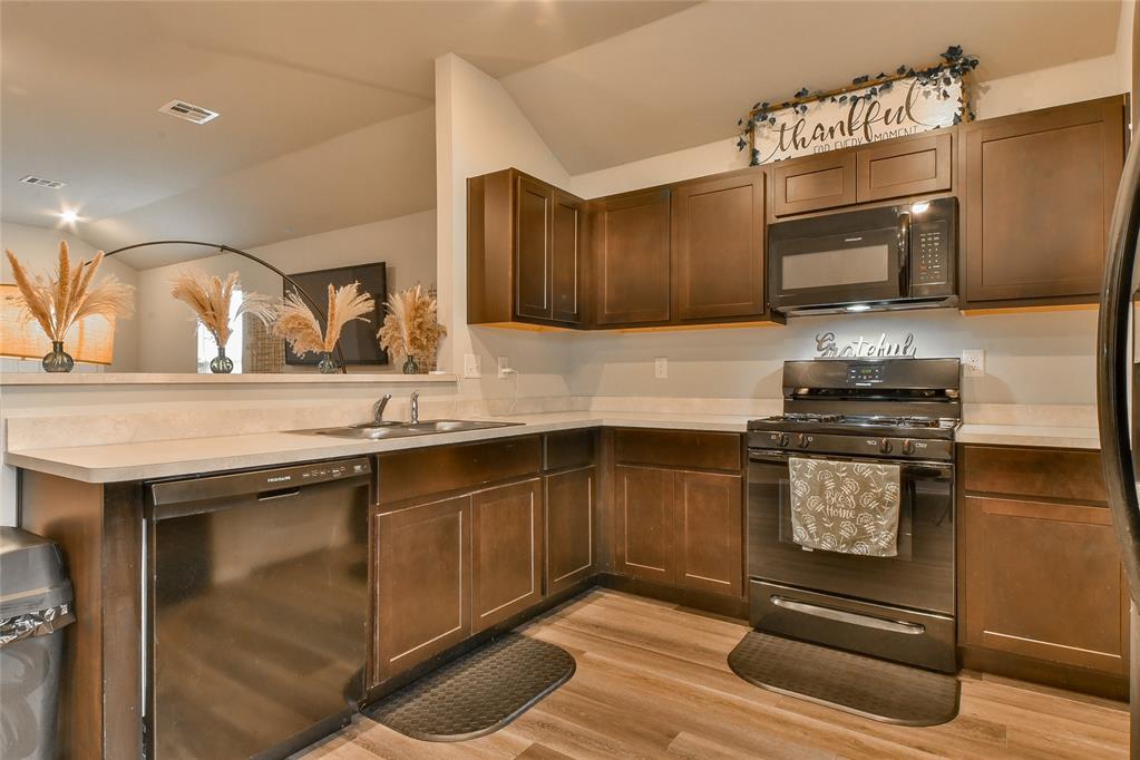 1316 Chuck Wagon Drive Property Photo 12