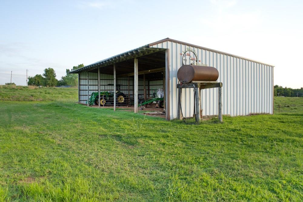 18809 230th Street Property Photo 3