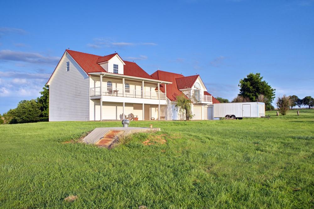 18809 230th Street Property Photo 7