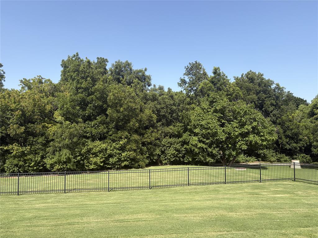 909 Nw Thornbury Drive Property Photo 45