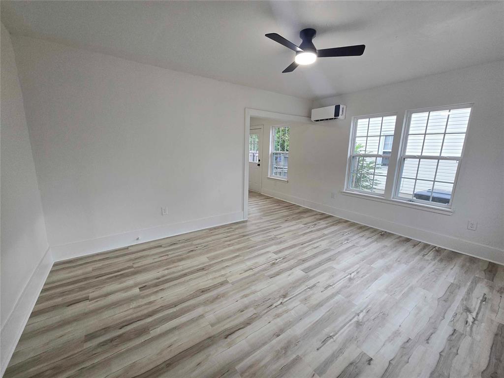 2137 Nw 29th Street Property Photo 2