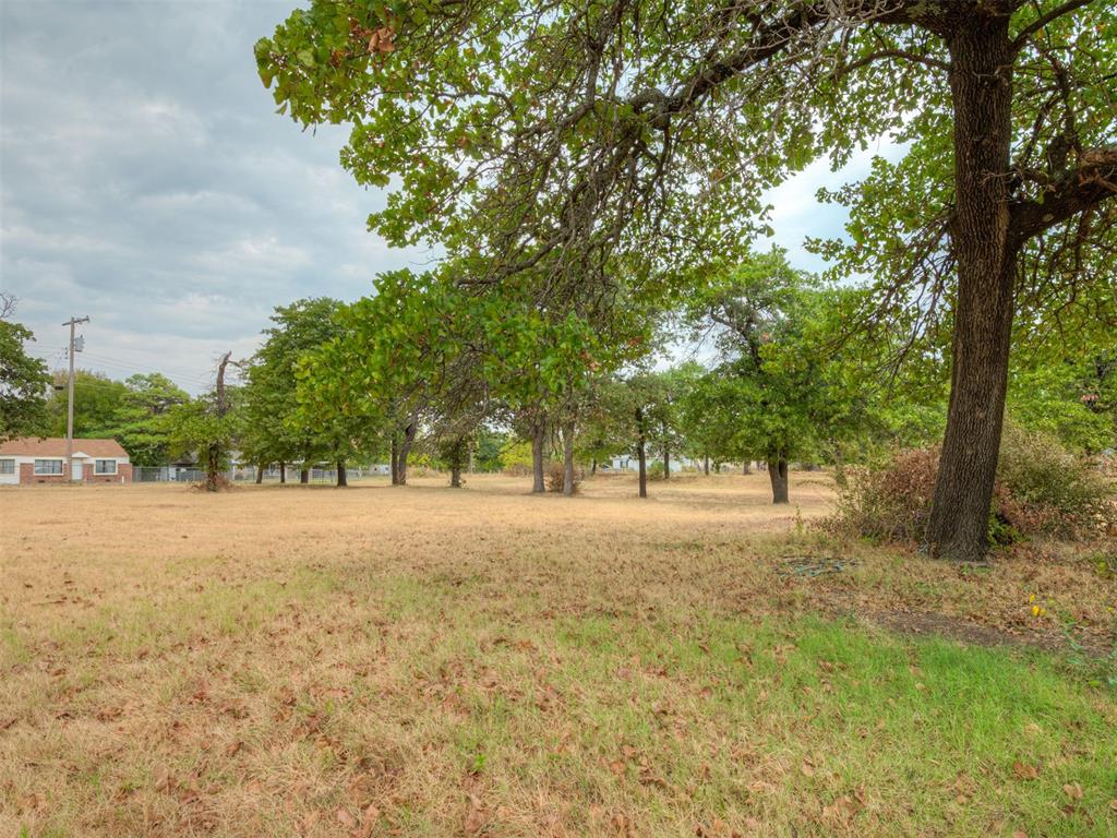 11708 E Draper Avenue Property Photo 4
