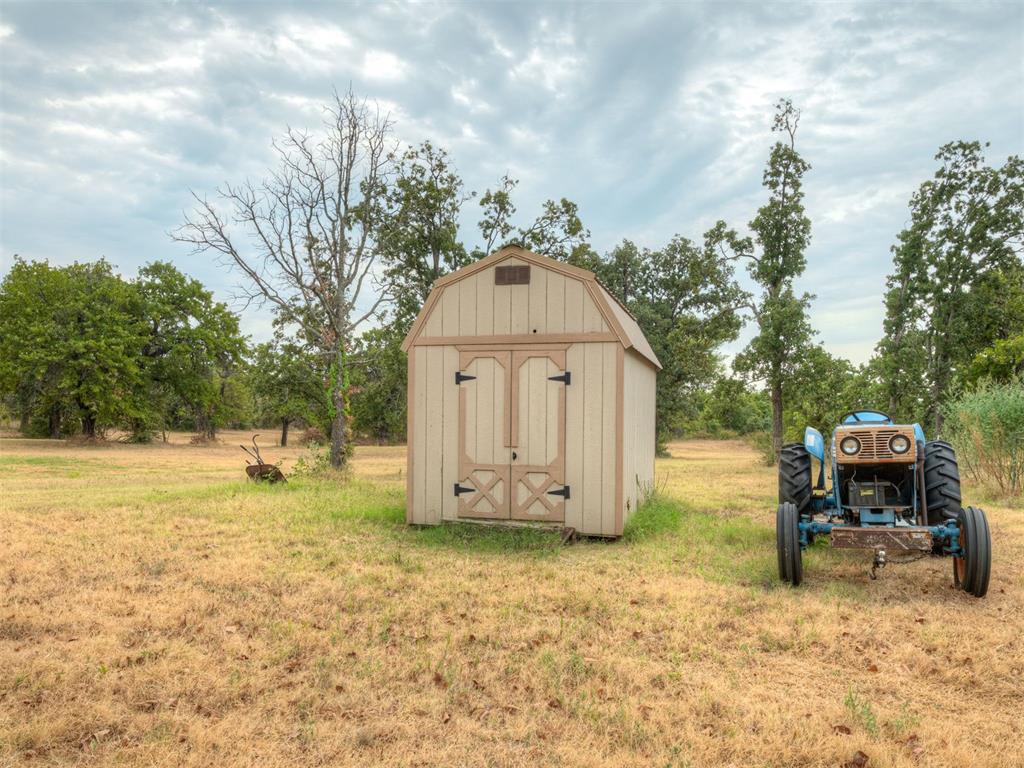 11708 E Draper Avenue Property Photo 7