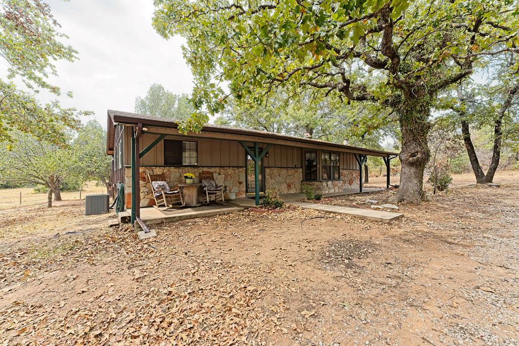 11301 Canyon Oaks Drive Property Photo 3