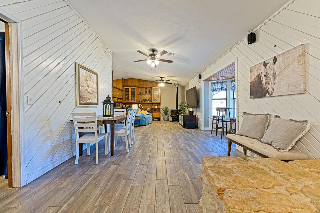 11301 Canyon Oaks Drive Property Photo 6