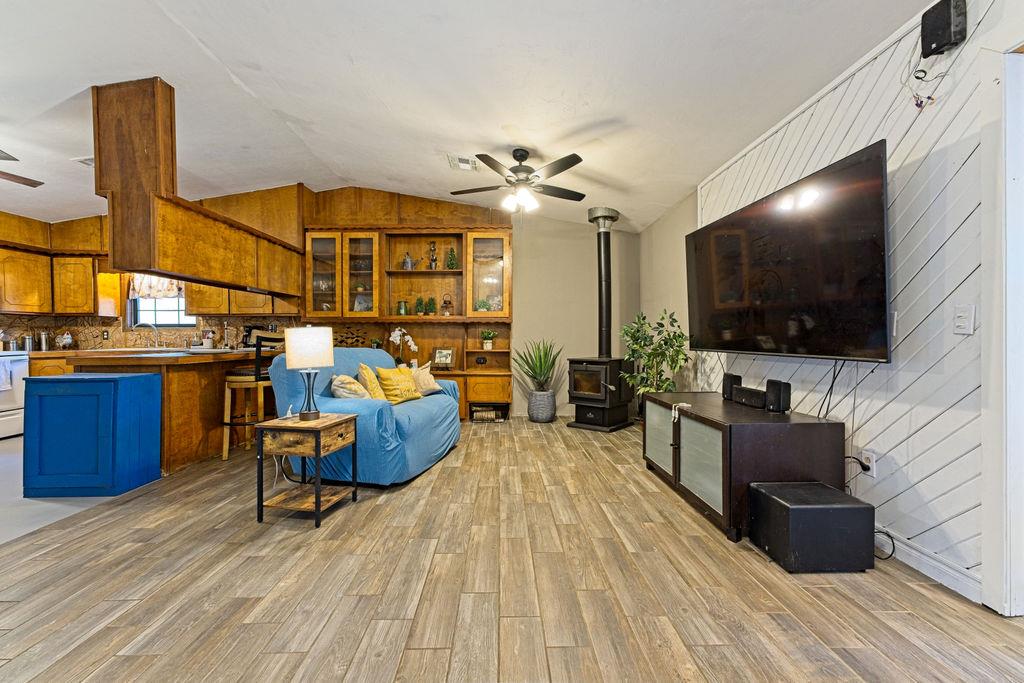 11301 Canyon Oaks Drive Property Photo 9