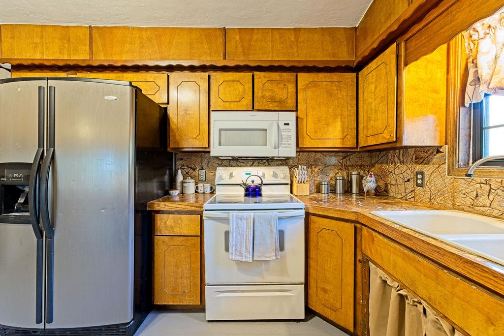 11301 Canyon Oaks Drive Property Photo 14