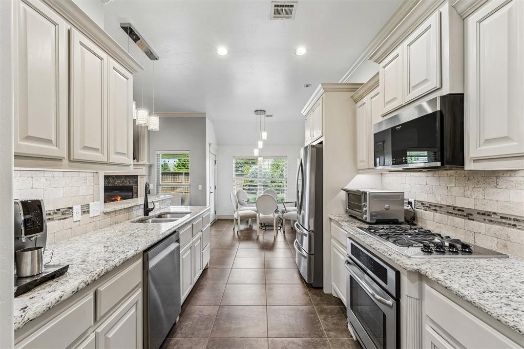 8421 Nw 126th Street Property Photo 12