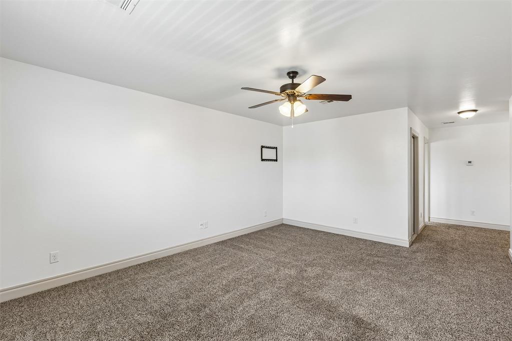 8421 Nw 126th Street Property Photo 36