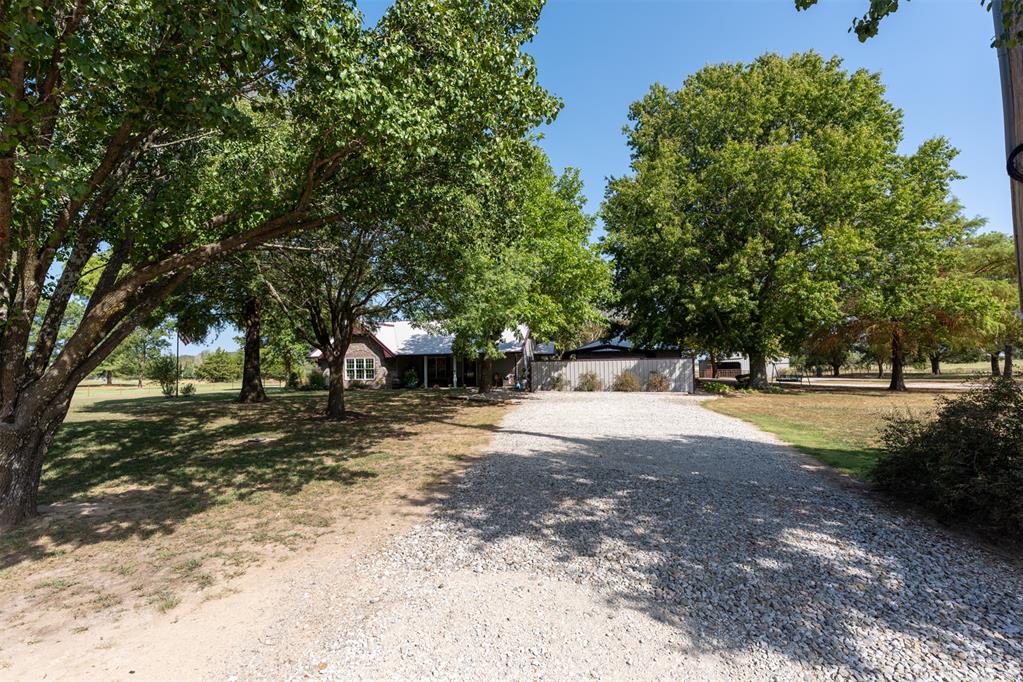 377038 E 1060 Road Property Photo 2