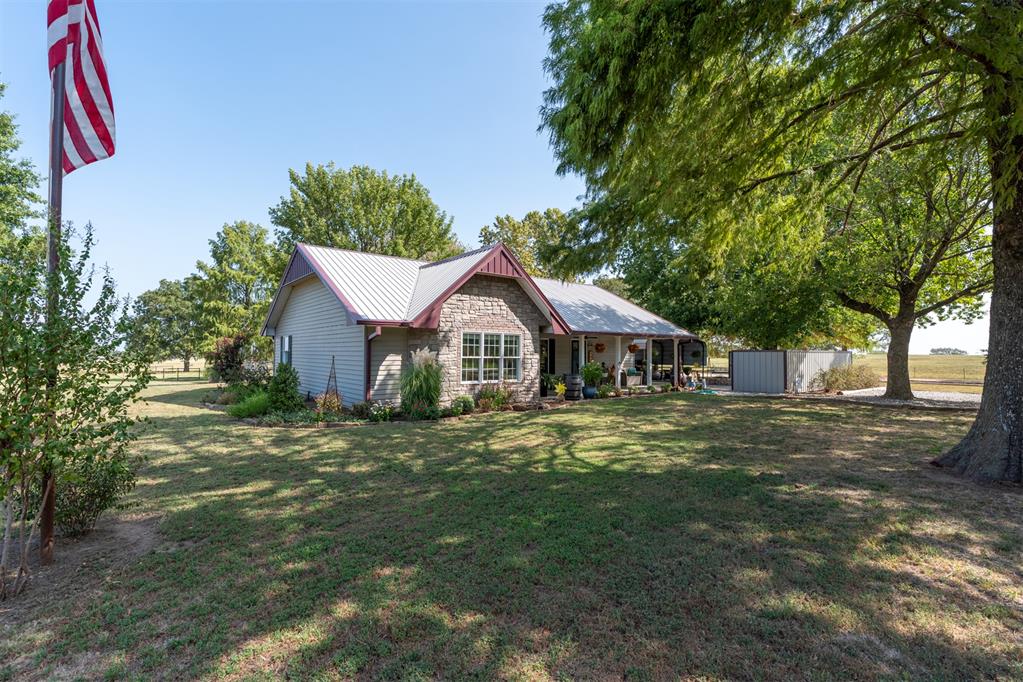 377038 E 1060 Road Property Photo 3