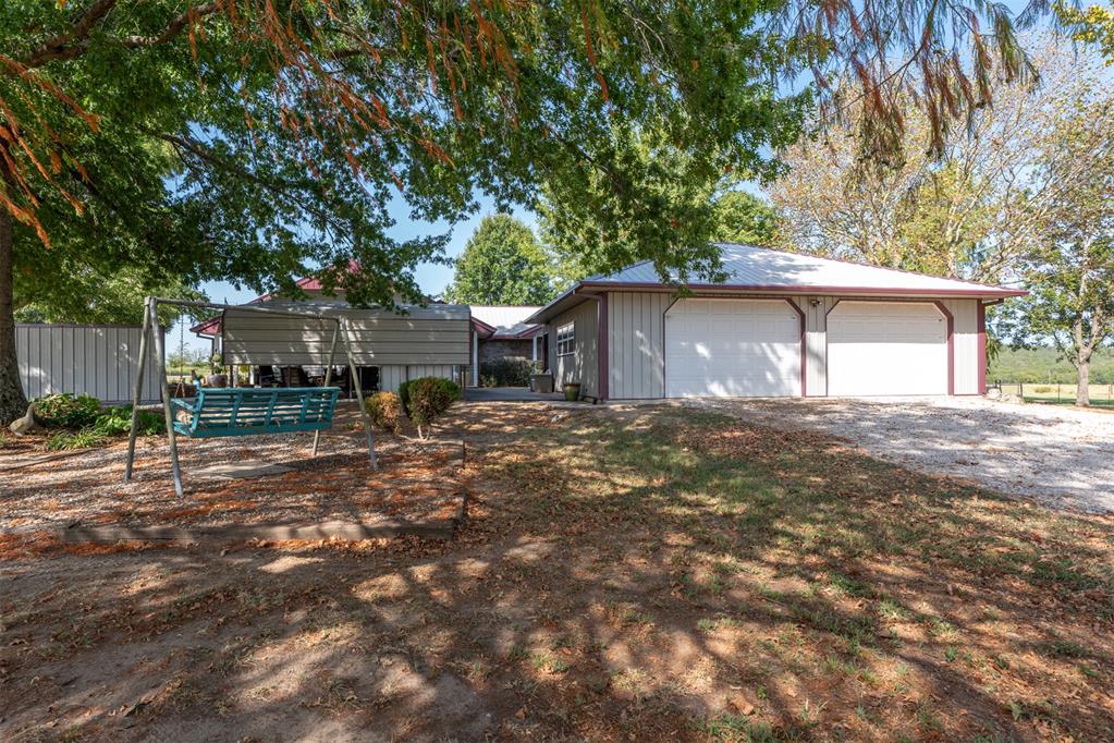 377038 E 1060 Road Property Photo 5