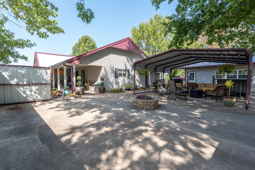 377038 E 1060 Road Property Photo 6