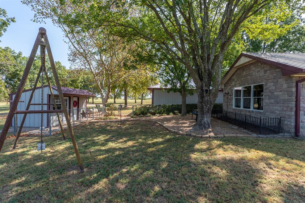 377038 E 1060 Road Property Photo 34