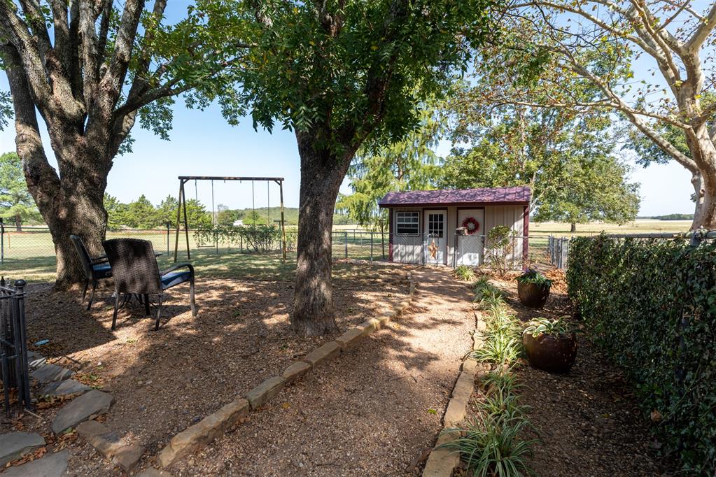 377038 E 1060 Road Property Photo 44