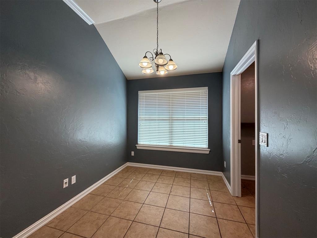 7908 Woodbend Lane Property Photo 4