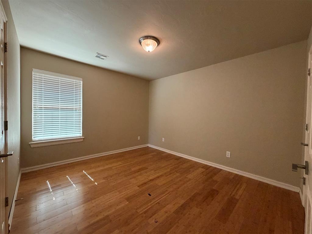 7908 Woodbend Lane Property Photo 8