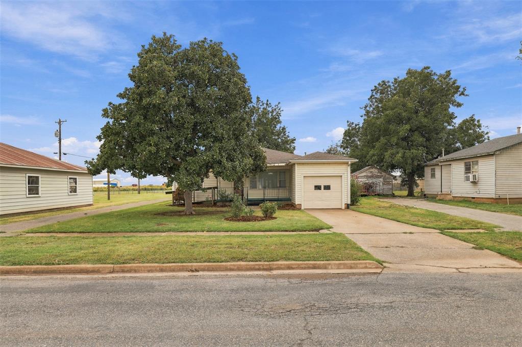 111 W Colorado Avenue Property Photo 3