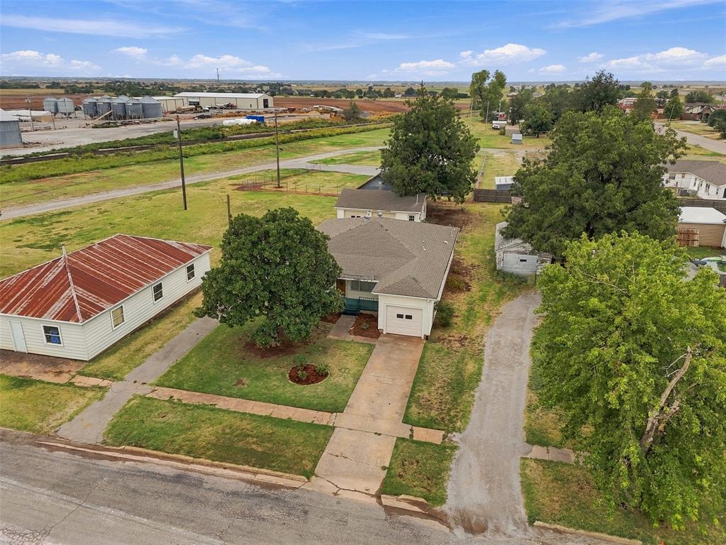 111 W Colorado Avenue Property Photo 6